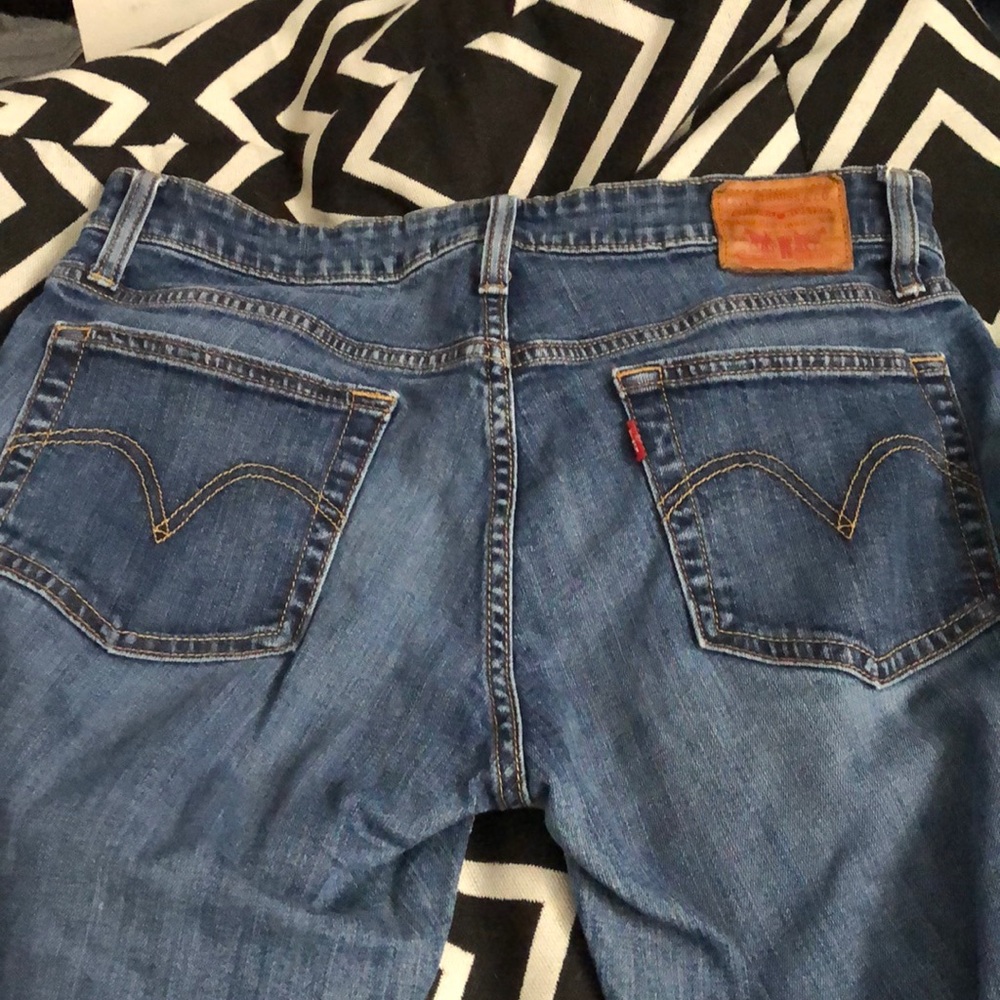 Levi’s - Picture 2 of 3